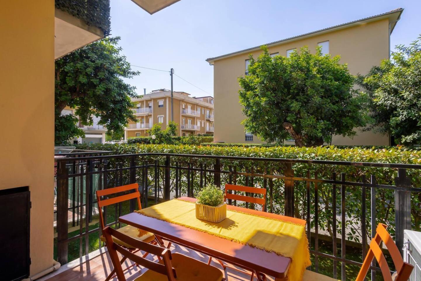 Stiloso Bilocale Terraceparking Diano Marina Exterior photo